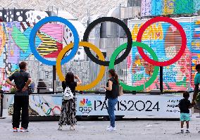 Olympic Rings At North Oculus Plaza - NYC