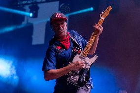 Tom Morello live performs in Villafranca