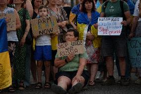 Ukrainians Mourn Victims Of Latest Russian Missile Attack.