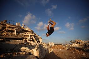 Parkour in Gaza Among Ruins of Bombed Building Amid Hamas-Israel Conflict