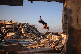 Parkour in Gaza Among Ruins of Bombed Building Amid Hamas-Israel Conflict