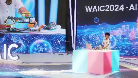 AI Youth Science and Innovation Relay Race at 2024 WAIC in Shanghai