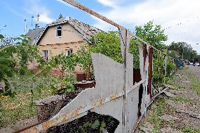 Russian missile attack damages houses in Kyivs Sviatoshynskyi districtRussian missile attack damages houses in Kyivs Sviatoshyns