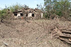 Russian missile attack damages houses in Kyivs Sviatoshynskyi districtRussian missile attack damages houses in Kyivs Sviatoshyns