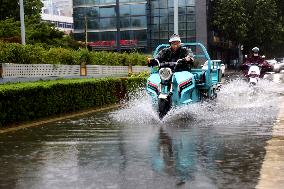 Blue Rainstorm Alert in Lianyungang