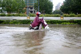 Blue Rainstorm Alert in Lianyungang