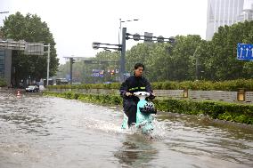 Blue Rainstorm Alert in Lianyungang