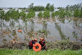 (SpotNews)CHINA-HUNAN-DONGTING LAKE-FLOODWATER-DRAINAGE (CN)