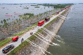 (SpotNews)CHINA-HUNAN-DONGTING LAKE-FLOODWATER-DRAINAGE (CN)