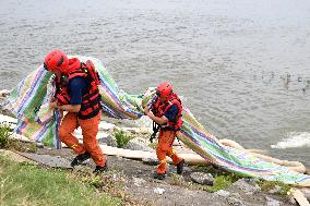 (SpotNews)CHINA-HUNAN-DONGTING LAKE-FLOODWATER-DRAINAGE (CN)