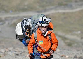 (SP)CHINA-XINJIANG-AKTO-MOUNTAINEERING (CN)