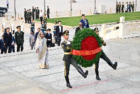 CHINA-BEIJING-BANGLADESH-PM-MONUMENT-TRIBUTE (CN)