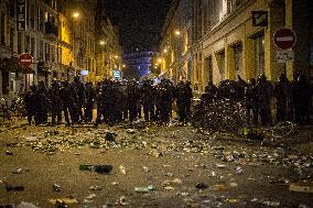 An Agitated End To The Evening In Place République