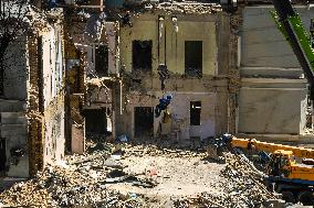 Rescuers Continue To Work At The Okhmatdyt Children's Hospital, Which Was Heavily Damaged By A Russian Missile Strike In Kyiv