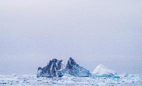 Icebergs And Effects Of Climate Change