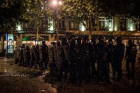 An Agitated End To The Evening In Place République