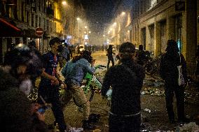 An Agitated End To The Evening In Place République