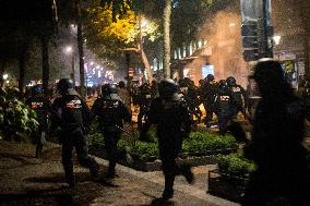 An Agitated End To The Evening In Place République