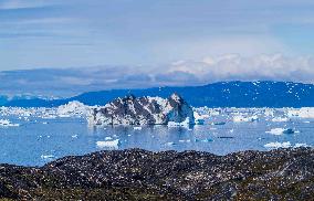 Icebergs And Effects Of Climate Change