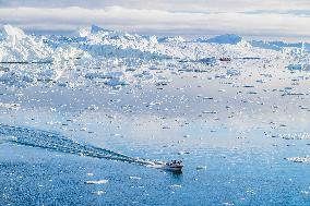 Icebergs And Effects Of Climate Change