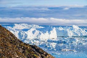 Icebergs And Effects Of Climate Change