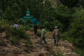 Daily Life In Kashmir