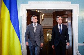 Blinken meets with Ukrainian Foreign Minister Dmytro Kuleba at NATO summit