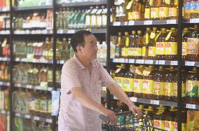 Customers Shop at A Supermarket in Hangzhou