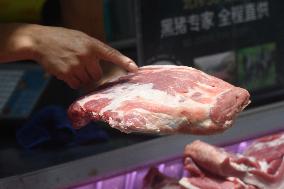 Customers Shop at A Supermarket in Hangzhou