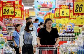 Customers Shop at A Supermarket in Zaozhuang