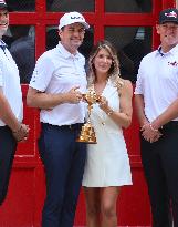 Keegan Bradley Meets FDNY Golf Team - NYC