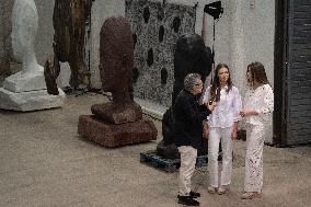 Princesses Visit Jaume Plensa's Studio - Barcelona