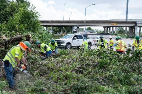 Hurricane Beryl Leaves Millions Without Power - Houston