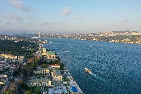 T?RKIYE-ISTANBUL-BOSPORUS STRAIT-AERIAL VIEWS