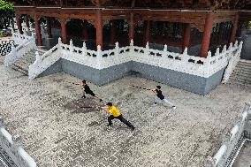 "Laowai" in China | A Brazilian's love on martial arts and traditional Chinese medicine