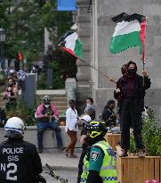 Montreal police descend on McGill to clear pro-Palestinian encampment