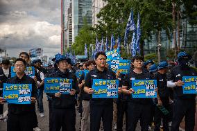 Metalworkers’ Union General Strike Resolution Rally In Seoul