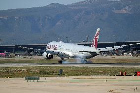 Diverse aircraft landing