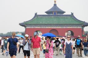 "Laowai" in China | China sees surge of foreign travelers following transit visa-free policies