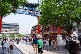 "Laowai" in China | China sees surge of foreign travelers following transit visa-free policies