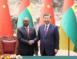 CHINA-BEIJING-XI JINPING-GUINEA-BISSAU-PRESIDENT-TALKS (CN)