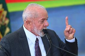 Brazil's President Luiz Inácio Lula Da Silva Holds Meeting With Waste Picker Representatives