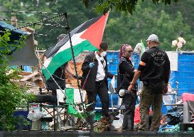 Montreal police descend on McGill to clear pro-Palestinian encampment