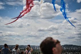 Final rehearsal for the 14 July flypast in Paris FA