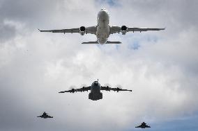 Final rehearsal for the 14 July flypast in Paris FA