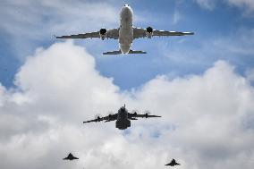 Final rehearsal for the 14 July flypast in Paris FA