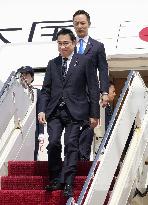 Japan PM arrives in Washington