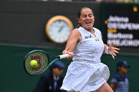 Wimbledon - Krejcikova v Ostapenko Quarter FInal