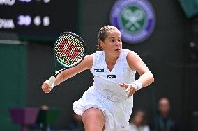 Wimbledon - Krejcikova v Ostapenko Quarter FInal