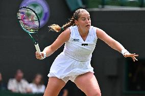 Wimbledon - Krejcikova v Ostapenko Quarter FInal